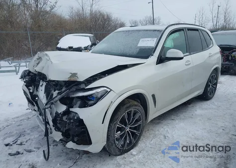 2021 BMW X5 xDrive40I z USA, uszkodzony, nr VIN 5UXCR6C02M9E64038